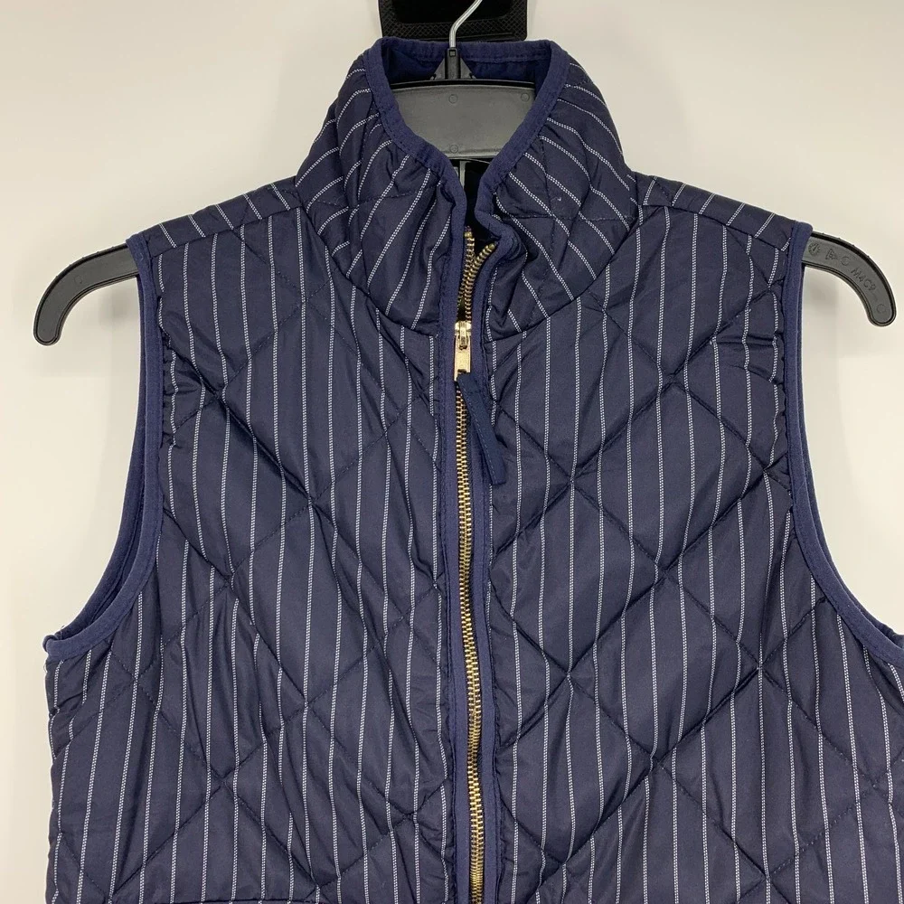 Thread & Supply Vest Womens Size Small Puffer Blue Stripe Full Zip Preppy - Picture 2 of 9